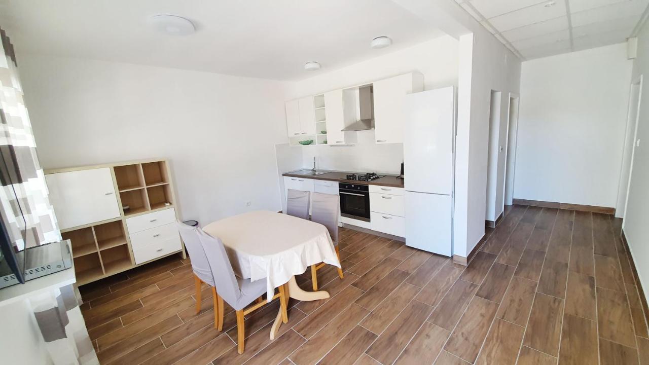 Apartments Simuni 66 ภายนอก รูปภาพ